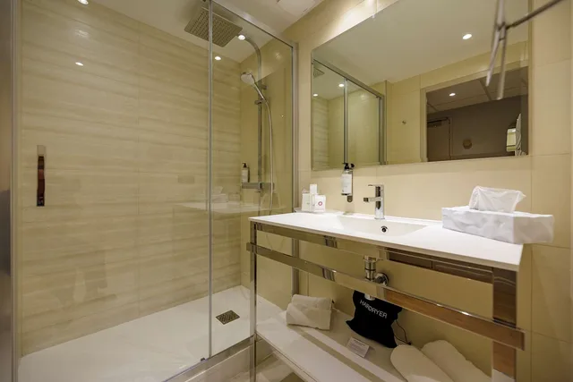 2 Rooms, Apartment, Queen and Twin Beds, Terrace, Best Western Montecristo 3/3