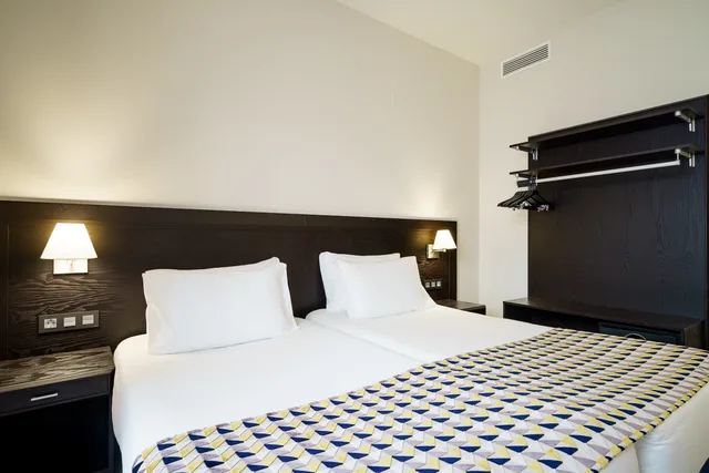 Room, Quadruple, Dorma Malaga Museos 1/1