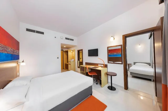 غرفة عائلية بسرير كوين مع أريكة، Citymax Hotel Bur Dubai 1/5