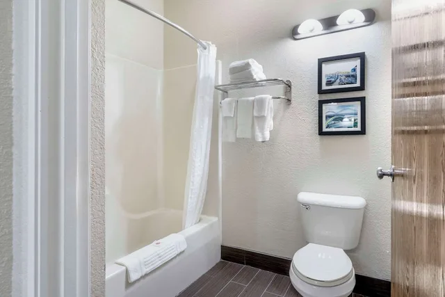غرفة قياسية بسريرين كوين، Comfort Inn & Suites La Grange - Louisville Area 6/6