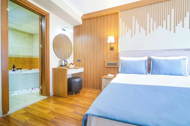 Suite, Double and Twin Beds, Lake View, Dalyan Tezcan Hotel 6/10