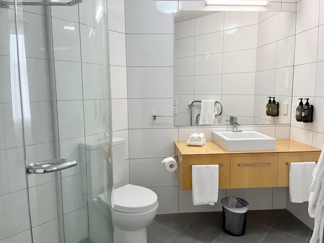1 Bedroom, Urban, Apartment, King Bed, Sofa, Trinity Wharf Tauranga 2/2