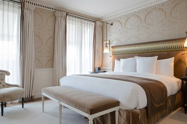 Eiffel, Suite, King Bed، La Reserve Paris Hotel And Spa 1/6