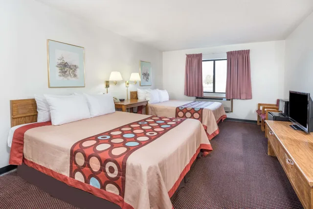 غرفة قياسية بسريرين كوين للمدخنين، Super 8 by Wyndham Du Quoin 1/9