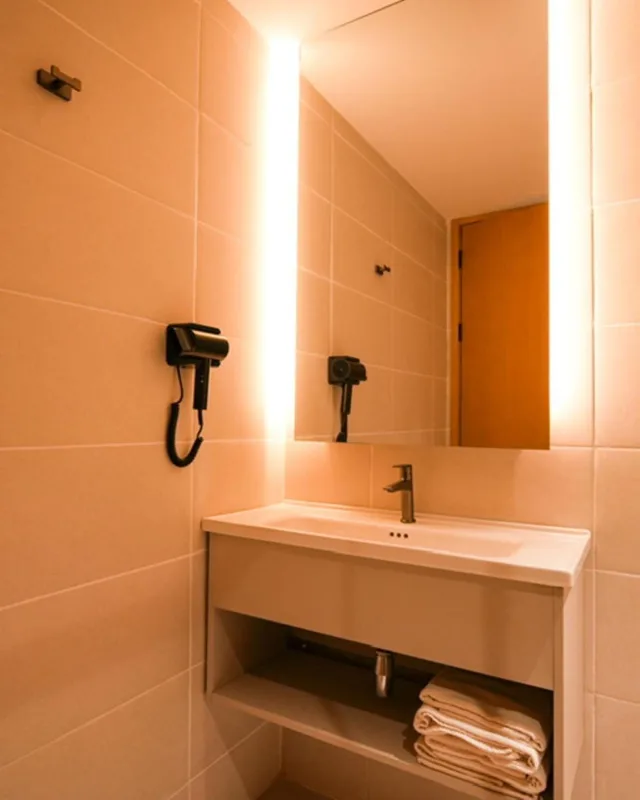 غرفة ديلوكس بسريرين منفصلين، The Inn Formerly Triple Tree Xpress Hotel 2/3