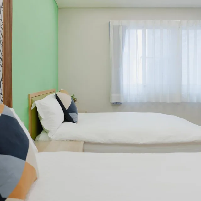 غرفة قياسية رباعية، Lj Hotel 9/10
