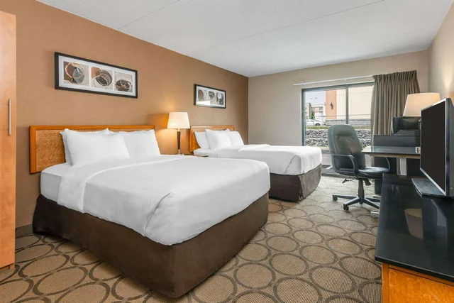غرفة بسرير مزدوج، Comfort Inn Corner Brook 6/9