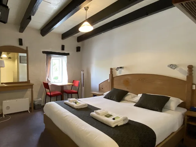 غرفة بسرير كوين، The Hahndorf Old Mill Motel 1/4