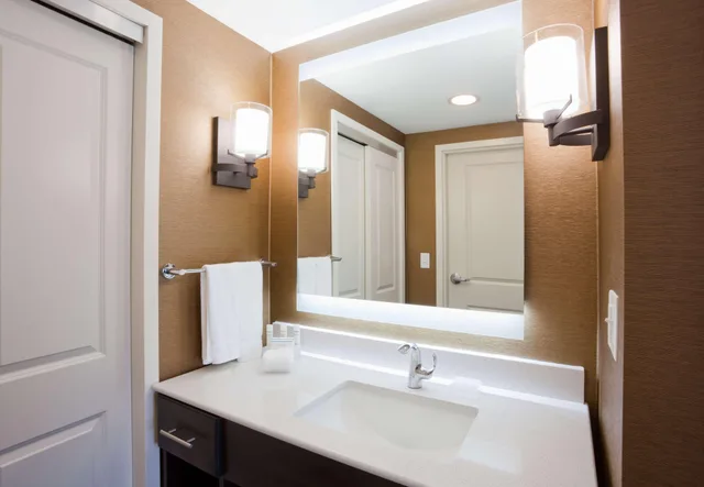 جناح بسرير كينج، HOMEWOOD SUITES BY HILTON DAVENPORT 2/2