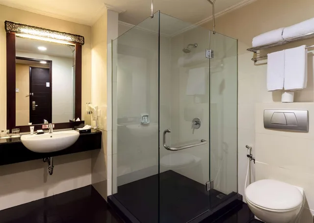 Room, Double Bed, Best Western Mangga Dua Hotel And Residence 3/5