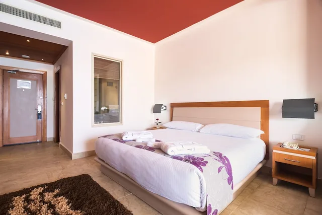 غرفة ديلوكس بسرير كينج بإطلالة على البحر بمسبح خاص، Barcelo Tiran Sharm 5/10