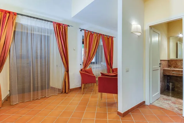 جناح جونيور بسرير كوين مع أريكة، The Tonnara of Bonagia Resort 3/3