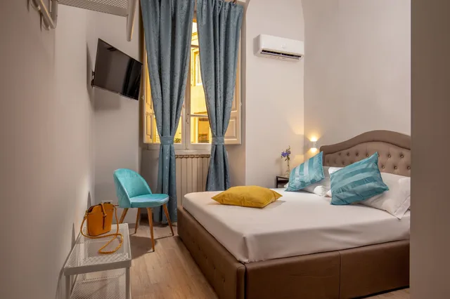 غرفة سوبيريور بسرير كوين، Courtyard Rome Suite 1/4