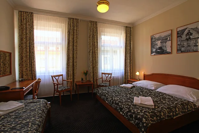 Standard, Twin Beds, Anna 3/5