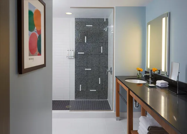 جناح بسرير كينج بغرفتي نوم، Kimpton Shorebreak Huntington Beach Resort 5/6