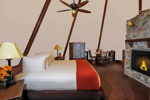 Luxury, King Bed, Sofa, Westgate River Ranch Resort & Rodeo 1/4