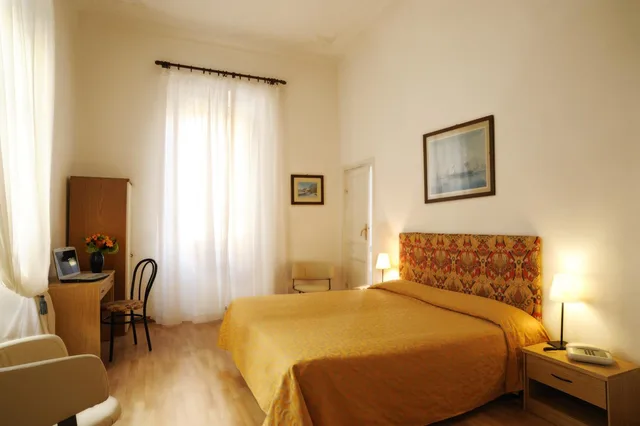 غرفة بسرير مزدوج أو سريرين منفصلين، Hotel Alfieri 2/9