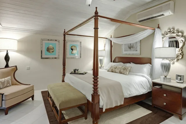 Luxury, King Bed, Pool Side, Balcony، Colony Club, a Luxury Collection Resort, Barbados 3/5