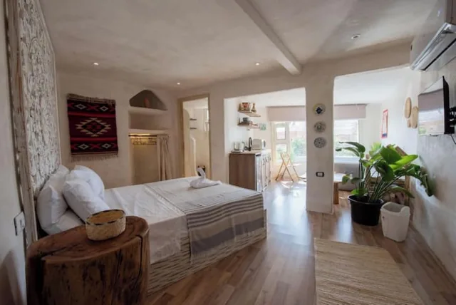 Basic, King Bed, Mountain View, Allergy Friendly، 3 Pyramids View Inn 4/10
