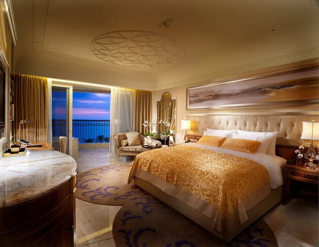 Plaza, Crowne, King Bed, Sea View, Crowne Plaza Resort Sanya Bay 4/7