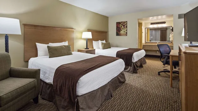 غرفة بسريرين كوين، Best Western Winchester Hotel 5/8