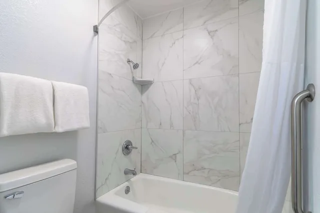 غرفة قياسية بسريرين كوين، Studio6 Suites Madera, CA - Yosemite 5/6