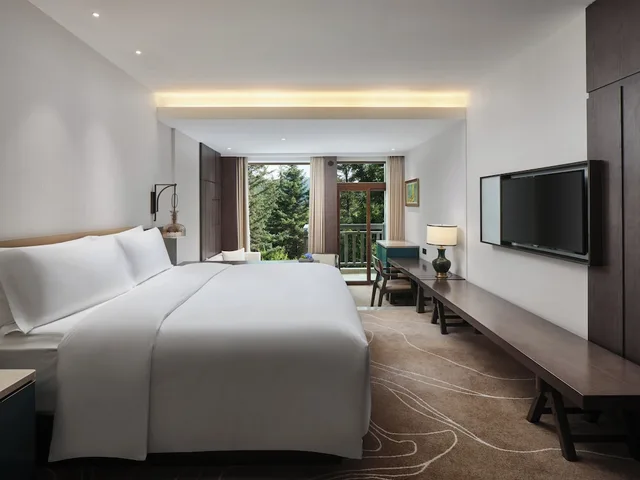 غرفة بريميوم بسرير كينج بشرفة مع دخول صالة النادي، Intercontinental Jiuzhai Paradise 8/10