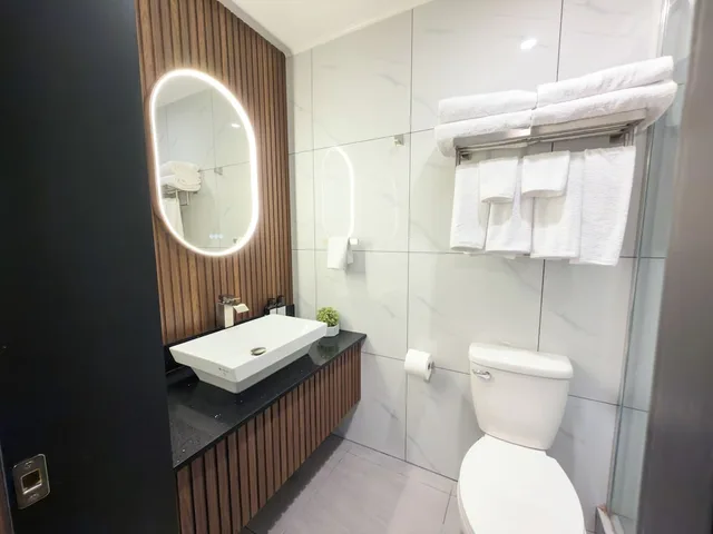 غرفة بريميوم بسرير كينج، Alpine Inn Abbotsford 9/10
