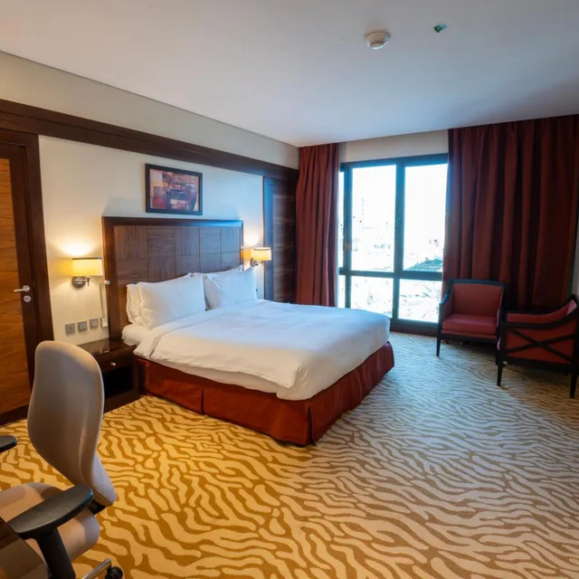Premium, Holiday Inn Olaya 7/8