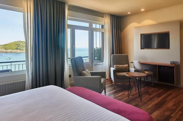 غرفة ديلوكس بسرير مزدوج بإطلالة على البحر، Hotel Silken Palacio Uribarren 2/10