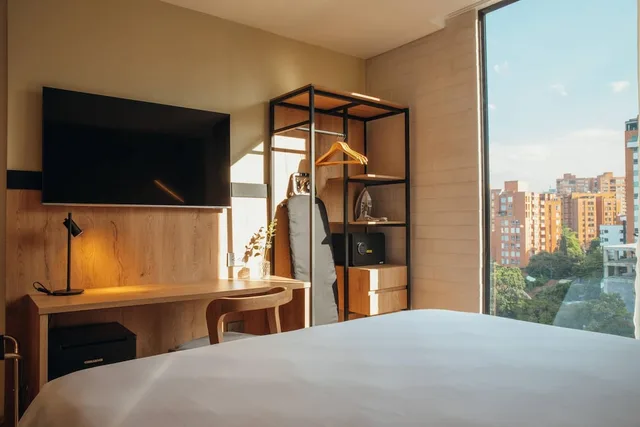 غرفة سوبيريور بسرير كينج بإطلالة على المدينة، Faranda Collection Medellin, A Member of Radisson Individuals 3/10