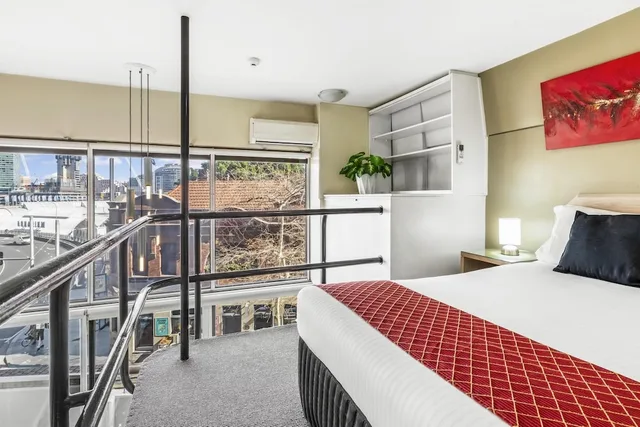 شقة بسرير كوين مع أريكة بمطبخ، Metro Apartments On Darling Harbour Sydney 4/10