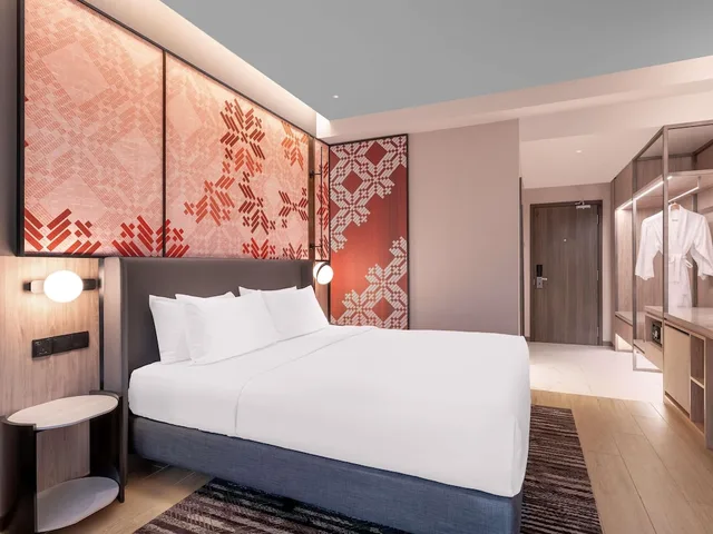 Executive, King Bed, Grand Mercure Kuala Lumpur Bukit Bintang 3/6
