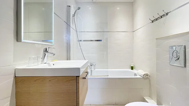 غرفة ثلاثية، Le Florian Hotel 8/10