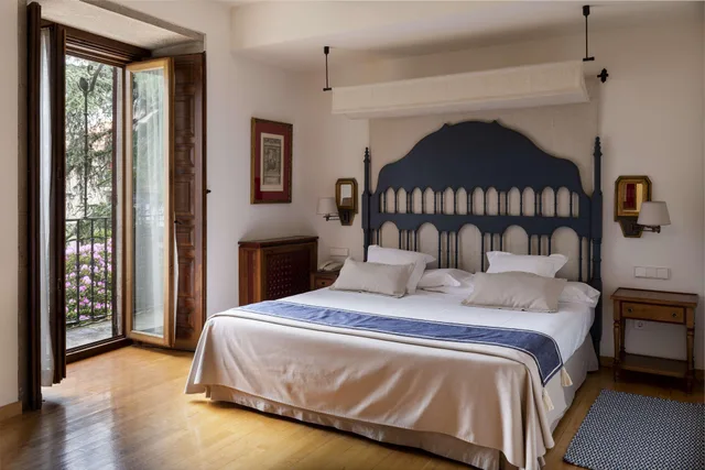 جناح جونيور، Parador de Pontevedra 1/3