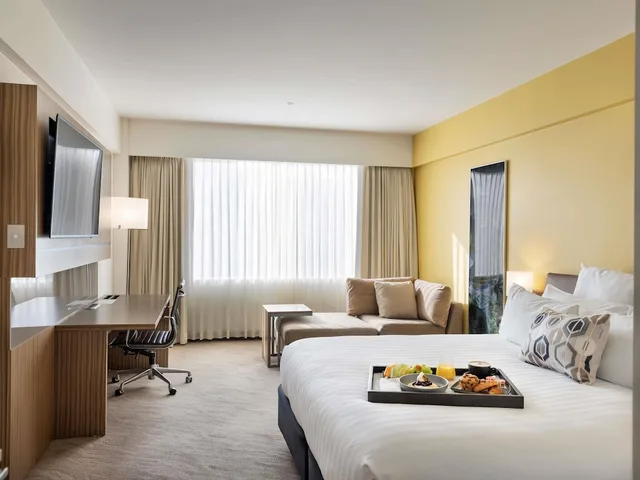 Executive, King Bed, NOVOTEL AUCKLAND ELLERSLIE 1/10