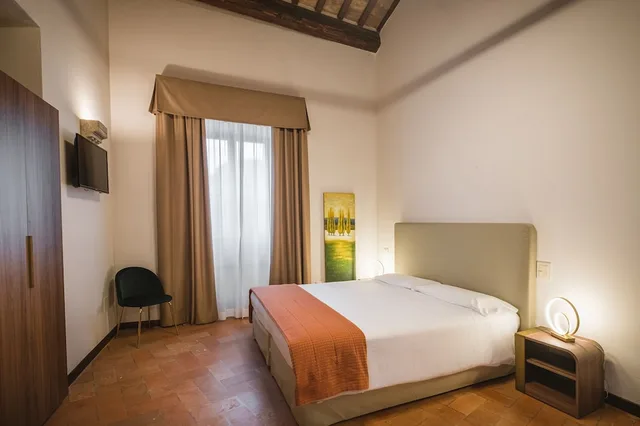 غرفة رباعية بسرير مزدوج مع أريكة، Hotel Villa Montegranelli 5/10
