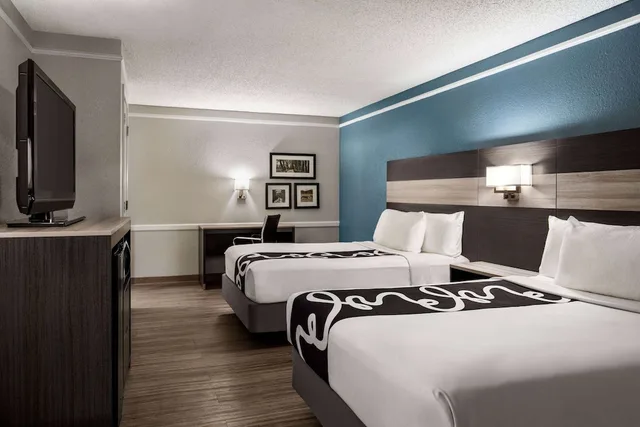 Room, 2 Double Beds, La Quinta Inn Victoria 4/5
