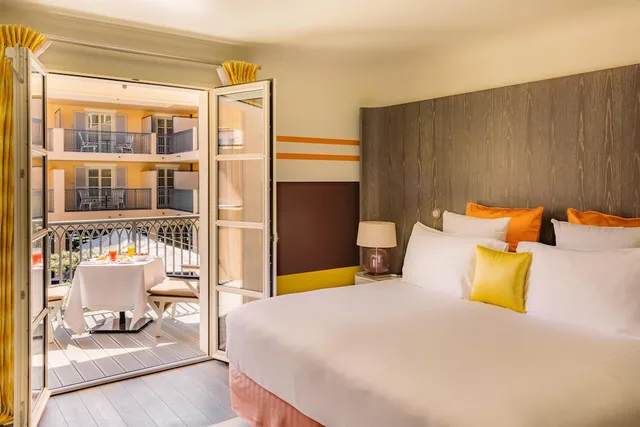 Room, King Bed, Patio, Terrace, Paris Saint Tropez 4/10