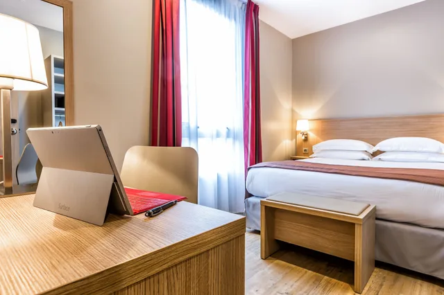 غرفة كلاسيكية بسرير مزدوج بإطلالة على المدينة، Paris d Issy Hotel Porte de Versailles 2/7