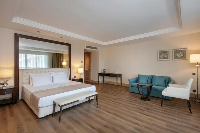 Deluxe, Side Sea View, Large، Juju Premier Palace 2/8