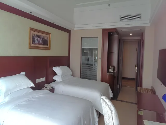 Deluxe, Twin Beds, Vienna International Hotel (Shanghai National Exhibition and Convention Center Cao'an Road) 1/1