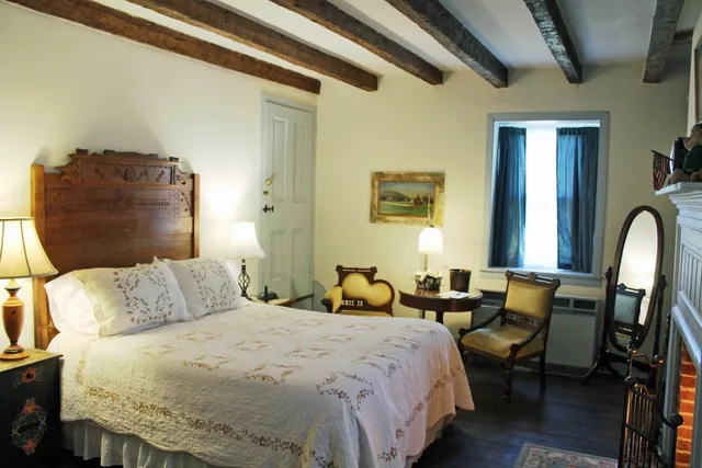 Graham, Queen Bed, Battlefield Bed &amp; Breakfast Inn 8/10