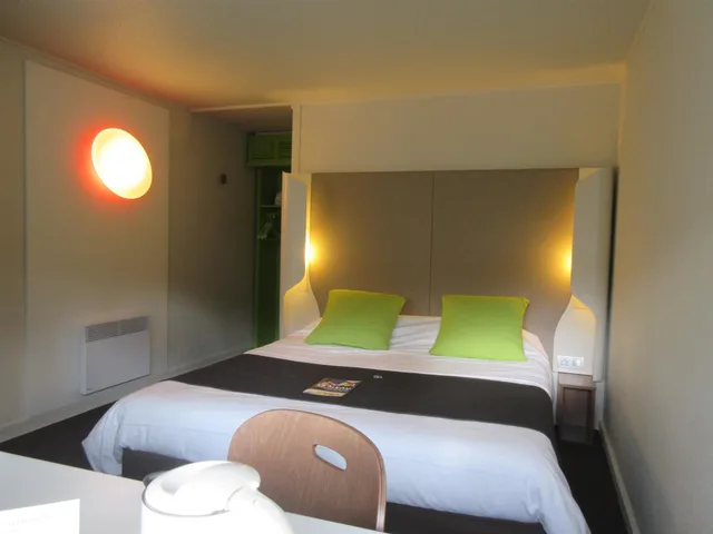 Standard, Double Bed, CAMPANILE BAYEUX 2/4