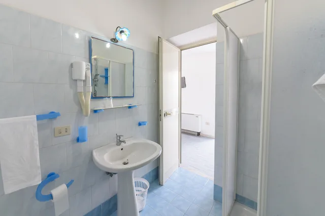 Standard, Single, HOTEL CELESTE 3/3