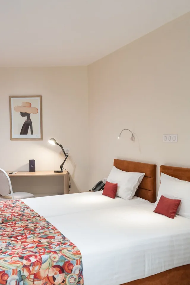 Comfort, Double Bed, Al Afifa 1/5