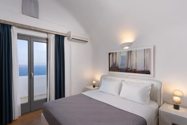Serenity, Garden, Villa, Caldera View, Private Garden, Hot Tub، Santorini Princess Presidential Suites 6/10