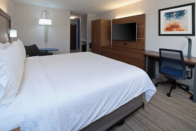 غرفة قياسية بسرير كينج، Holiday Inn Express Hotel Suites Seattle Sea Tac Airport 1/4