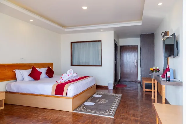Deluxe Double, NAGARKOT SHANGRILA RESORT 1/10