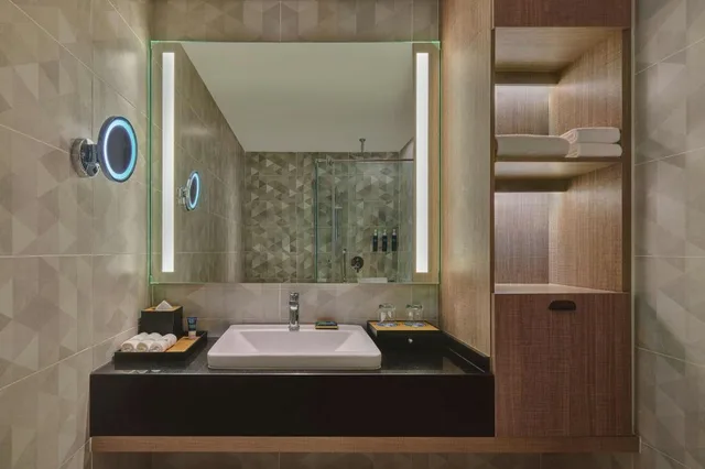 غرفة بريميوم بسريرين مزدوجين بشرفة، Four Points By Sheraton Desaru 4/4